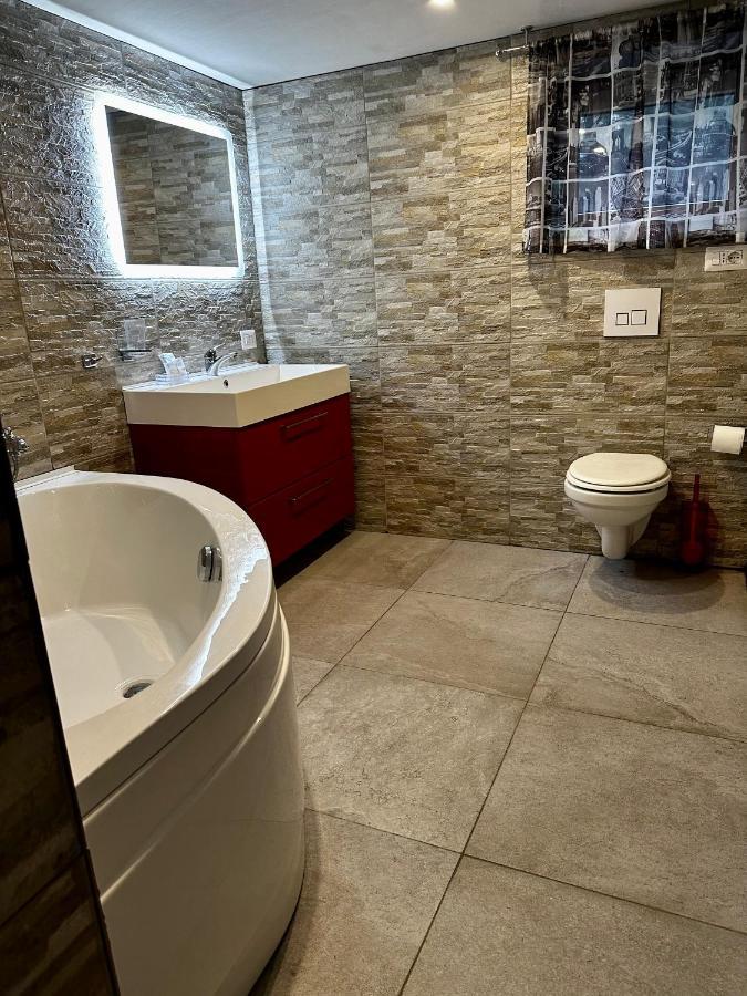 Vacabruz Apartment Besano Екстер'єр фото